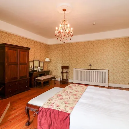 Holiday home Preston House *